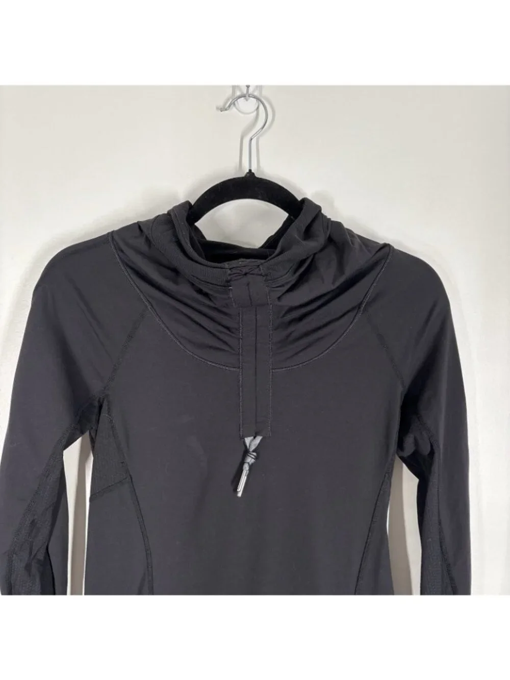 Lululemon Run Stay On Course Pullover Hoodie Women Size 4 Black Athletic READ